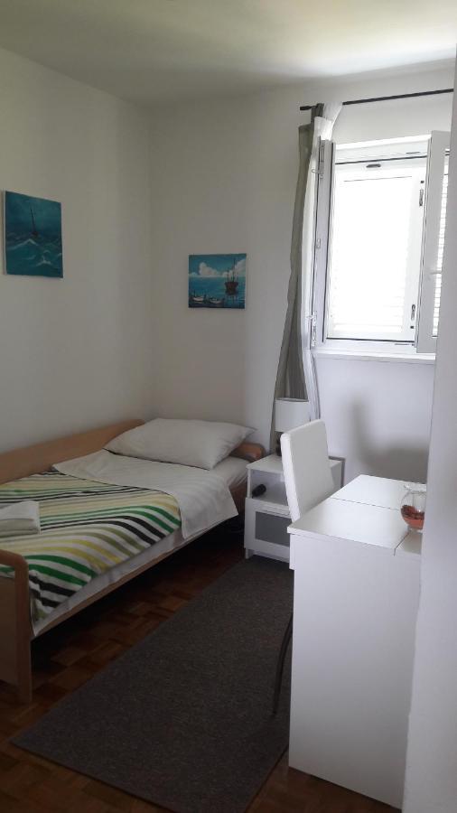 Apartman-Maja-Krk Krk Town Esterno foto