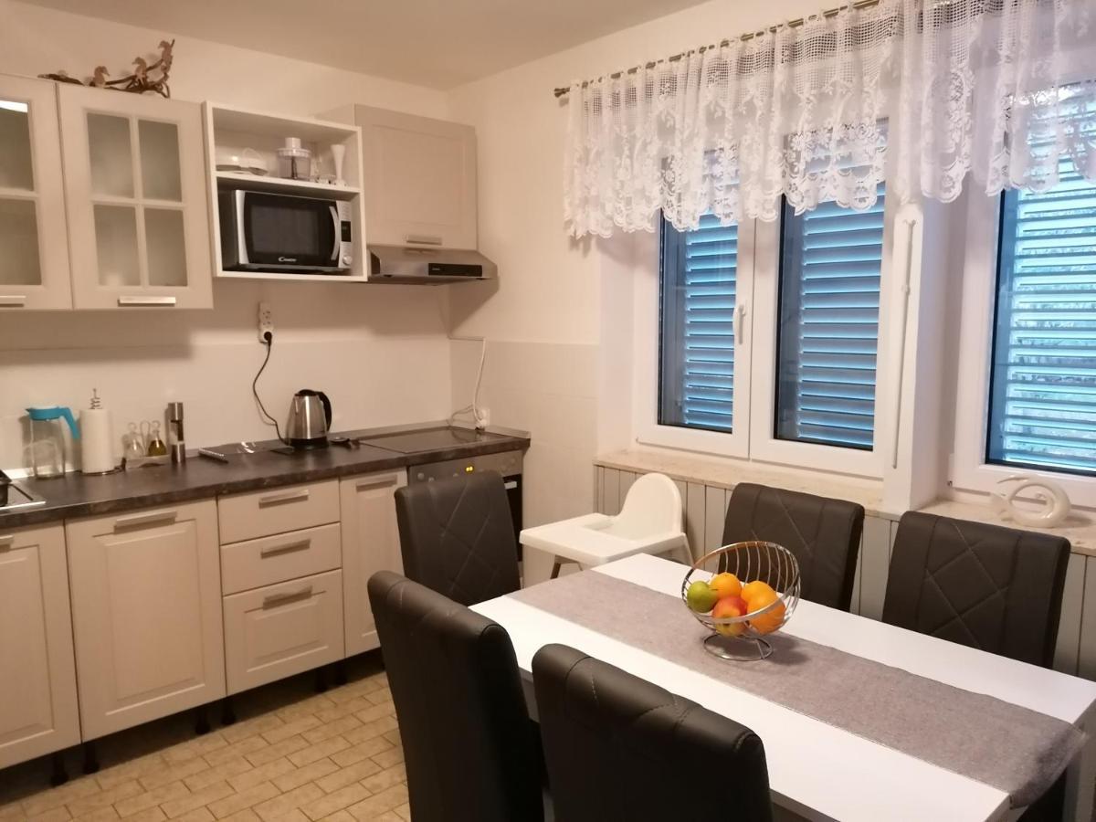 Apartman-Maja-Krk Krk Town Esterno foto