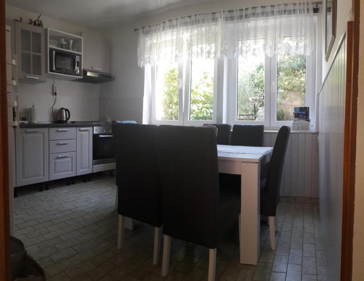 Apartman-Maja-Krk Krk Town Esterno foto
